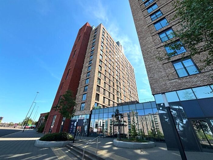 1 Bedroom Apartment To Rent In Wharf End, Trafford Park, M17