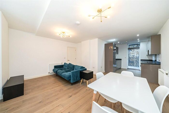 2 Bedroom Apartment To Rent In Amelia Street, London, SE17