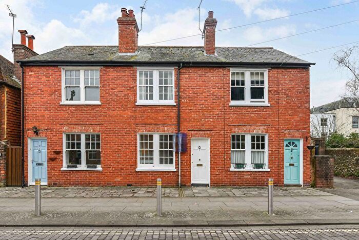 2 Bedroom Terraced House For Sale In Friary Lane, Chichester, PO19