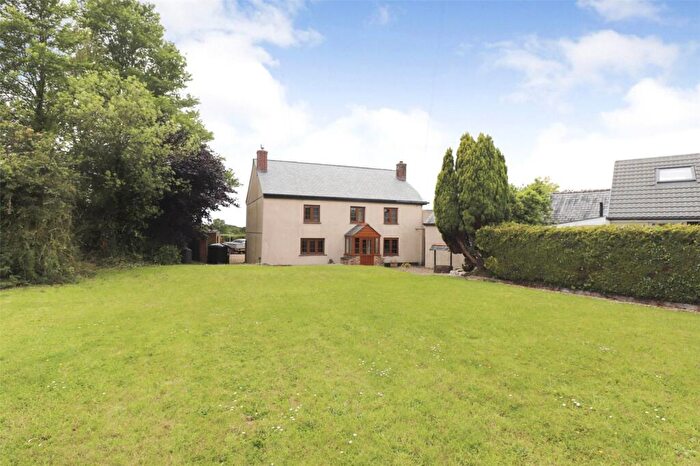 4 Bedroom Detached House To Rent In Holsworthy, Cornwall, EX22