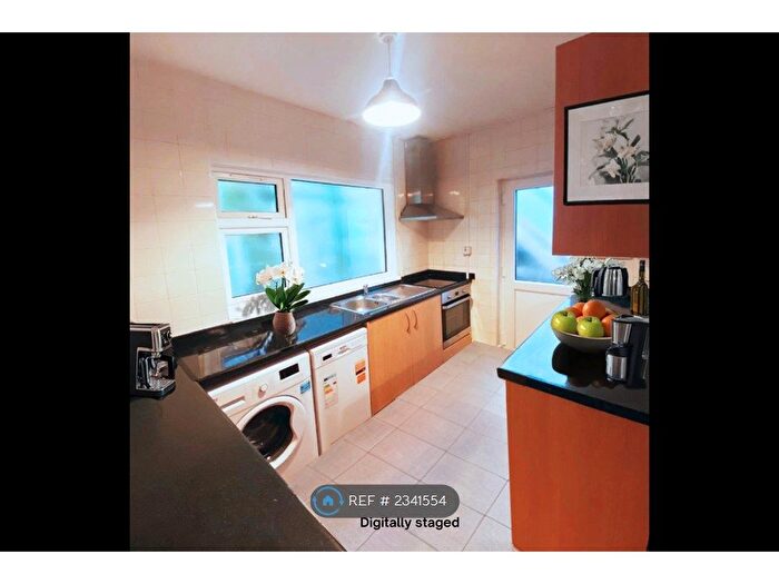 4 Bedroom Terraced House To Rent In King Edwards Road, Swansea, SA1