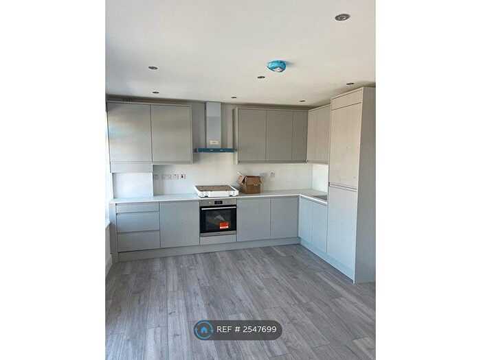 1 Bedroom Flat To Rent In Colston Road, London, SW14