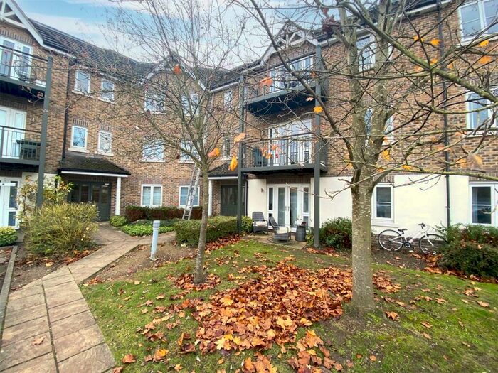 2 Bedroom Apartment To Rent In Huntercombe Lane North, Taplow, Maidenhead, Berkshire, SL6
