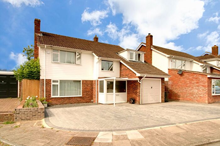 4 Bedroom Detached House For Sale In Warwick Close, Orpington, BR6