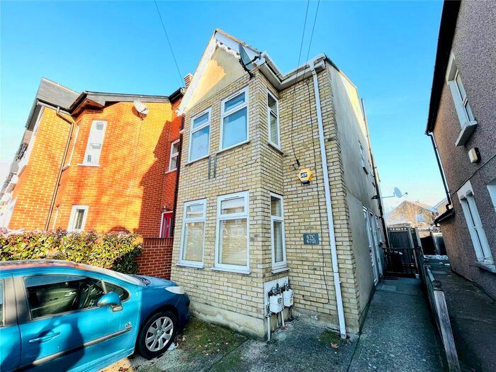 2 Bedroom Flat To Rent In Pembroke Road, Walthamstow, London, E17