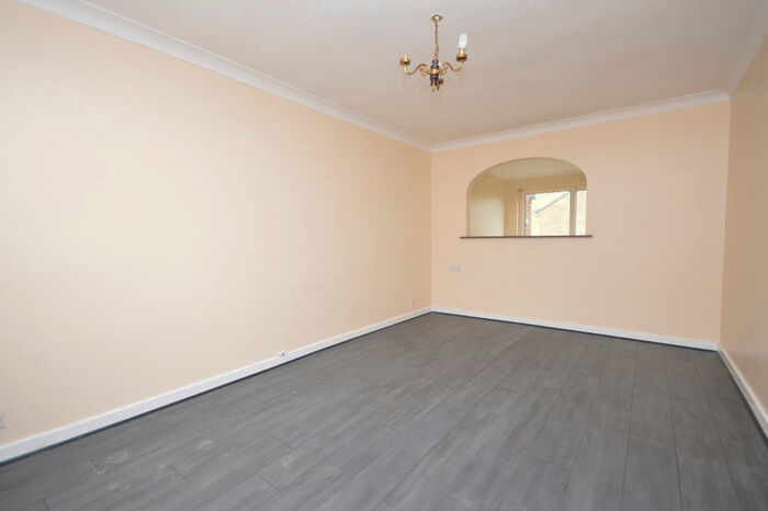 3 Bedroom Semi-Detached House To Rent In Lawson Street, Kettering, NN16