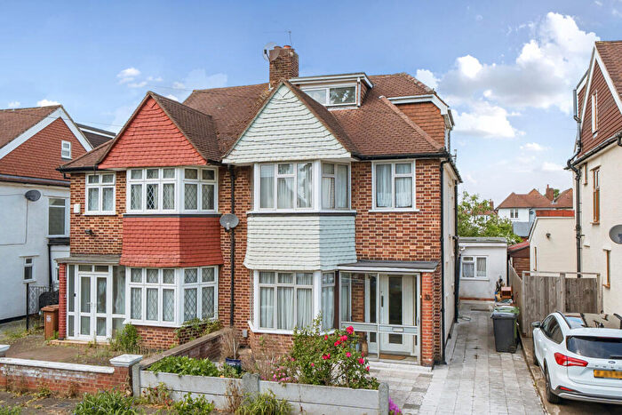 5 Bedroom Semi Detached House For Sale In Daneswood Avenue, London, SE6