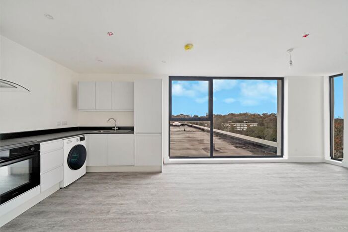 3 Bedroom Flat To Rent In The Stow, Harlow, CM20