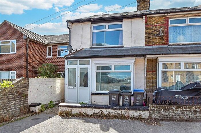 3 Bedroom End Terrace House For Sale In Newington Road, Ramsgate, Kent, CT12