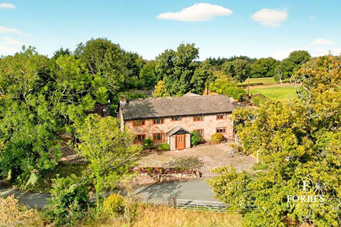 4 Bedroom Semi-Detached House For Sale In Holmes Barn Farm, Back Lane, Heath Charnock, Chorley, PR6