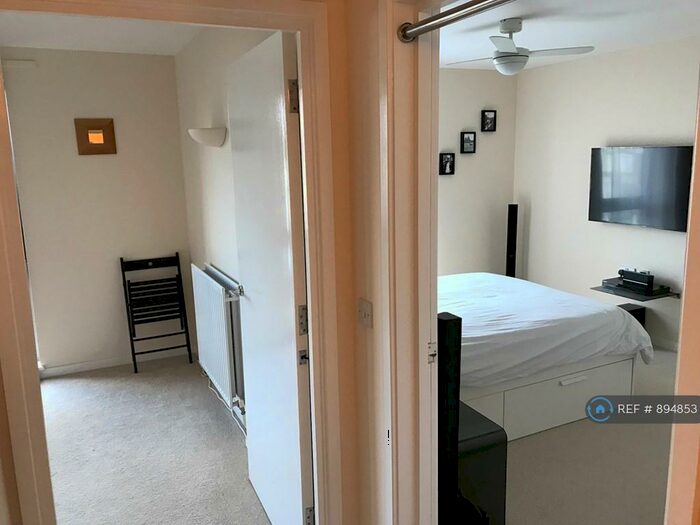 1 Bedroom Flat To Rent In Gascoigne Close, London, N17