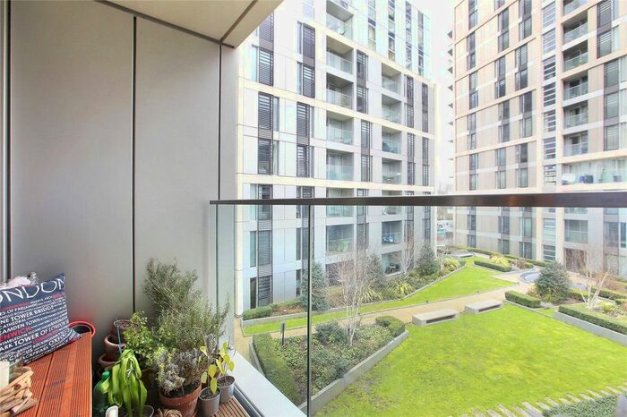 2 Bedroom Flat To Rent In Lucent House, Hardwicks Square, SW18