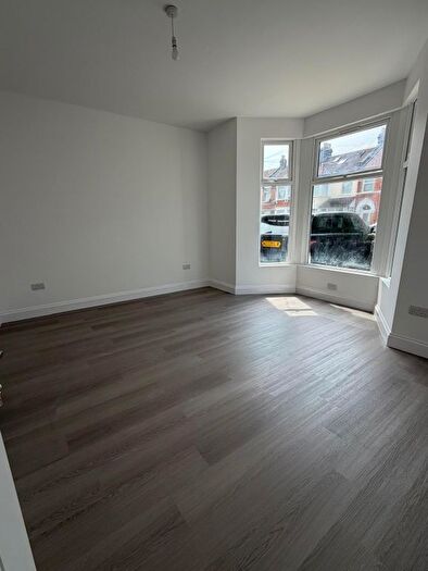 2 Bedroom Flat To Rent In Ilford, IG1