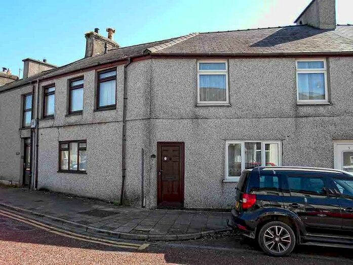 3 Bedroom Terraced House To Rent In Market Place, Penygroes, Caernarfon, LL54