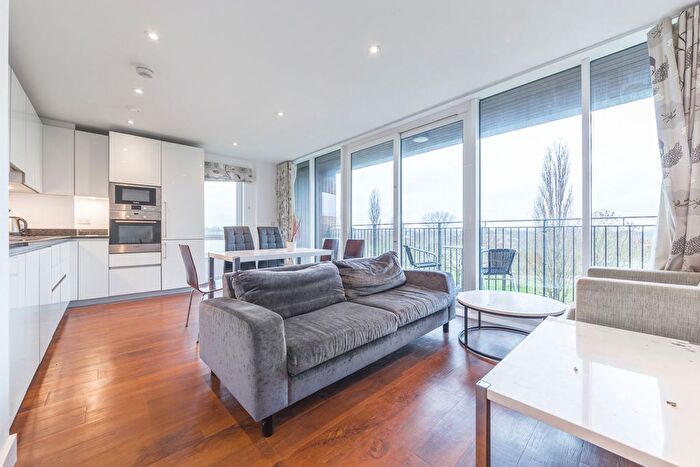 2 Bedroom Flat To Rent In Johnson Court, Kidbrooke Village, London, SE9