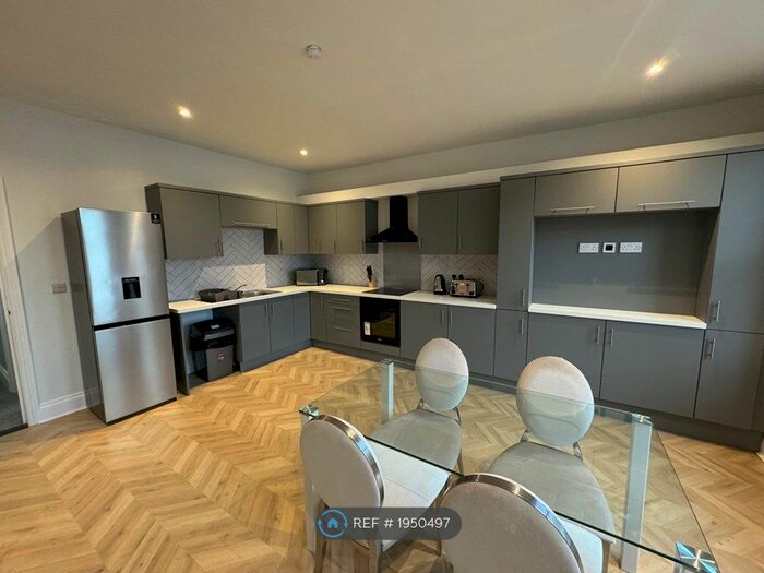 4 Bedroom Flat To Rent In Rowson Street, New Brighton, CH45