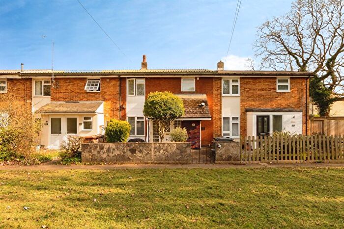 3 Bedroom Terraced House For Sale In Meadow Way, Stevenage, SG1