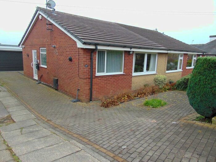 2 Bedroom Semi-Detached Bungalow To Rent In Hawkshead Road, Oldham, OL2