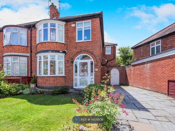 3 Bedroom Semi-Detached House To Rent In Parvian Road, Leicester, LE2