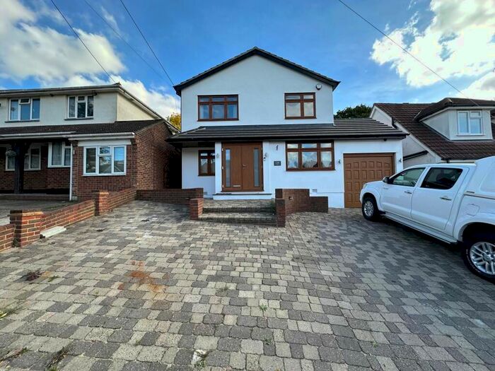 4 Bedroom Detached House To Rent In Thundersley Park Road, Benfleet, SS7