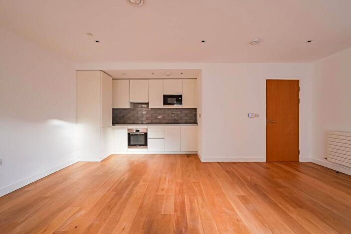 1 Bedroom Flat For Sale In Maud Street, , Royal Docks, London, E16