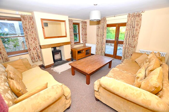 2 Bedroom Property For Sale In Laugharne, Carmarthen, SA33