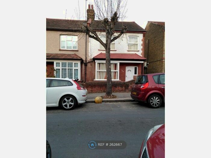 3 Bedroom Terraced House To Rent In Salisbury Avenue, Westcliff-On-Sea, SS0