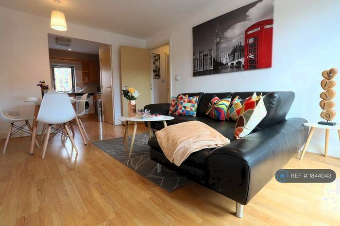 2 Bedroom Flat To Rent In Rickman Drive, Birmingham, B15