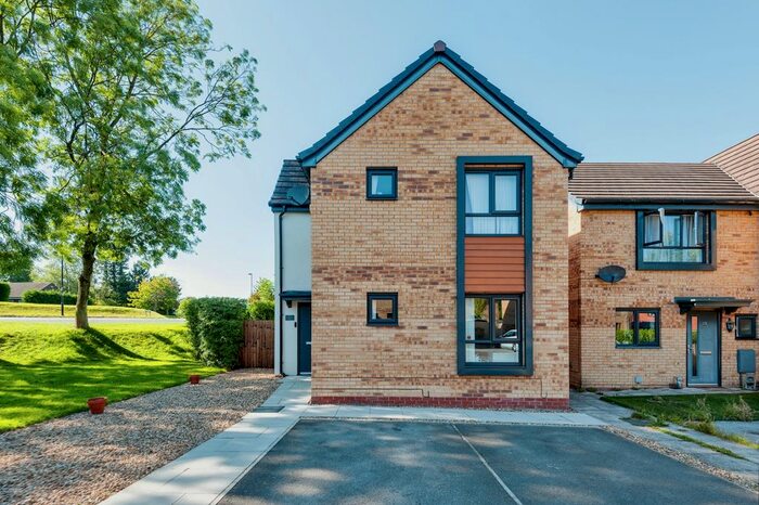 3 Bedroom Detached House For Sale In Knott Mill Way, Castlefields, Runcorn, WA7