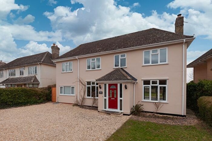 3 Bedroom Detached House To Rent In Hill Rise, Woodstock, OX20