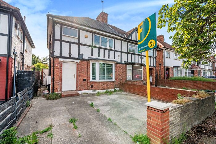 3 Bedroom Property To Rent In Gresham Road, Hounslow, TW3