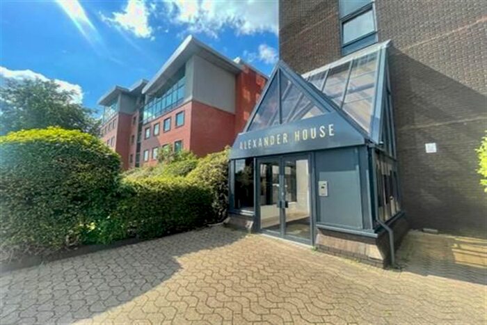 1 Bedroom Flat To Rent In Talbot Road, Manchester, M16