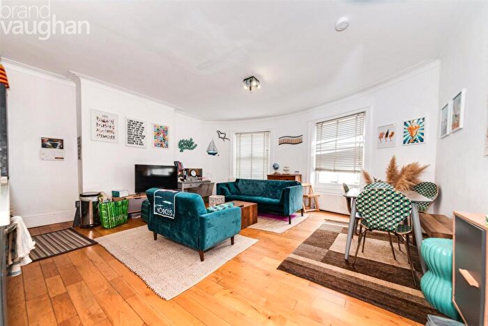 2 Bedroom Flat To Rent In Brunswick Road, Hove, BN3