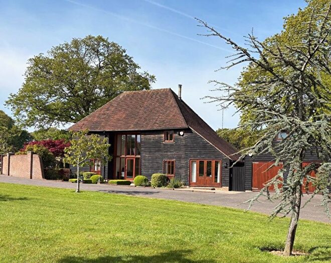 4 Bedroom Detached House For Sale In Cranbrook Road, Biddenden, Kent, TN27