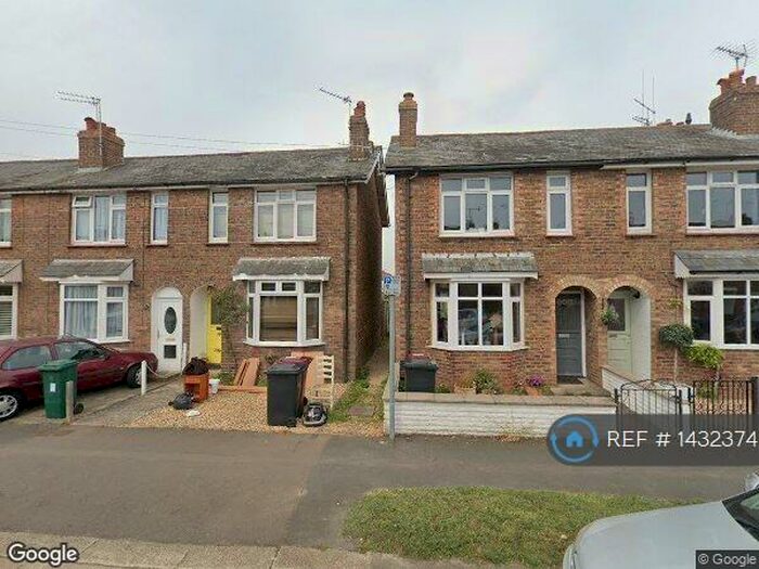2 Bedroom Semi-Detached House To Rent In Cambrai Avenue, Chichester, PO19