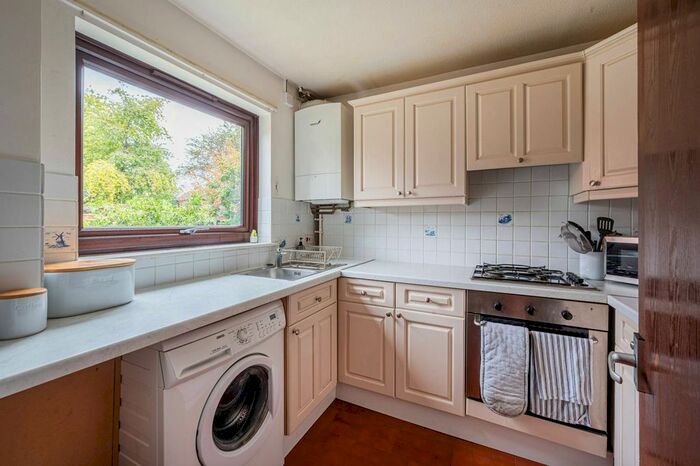 2 Bedroom Terraced House To Rent In Fleetwood Close, Beckton, London, E16