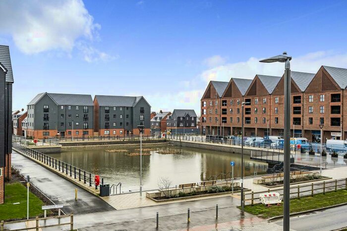 2 Bedroom Apartment To Rent In Kingsbrook, Aylesbury, HP22