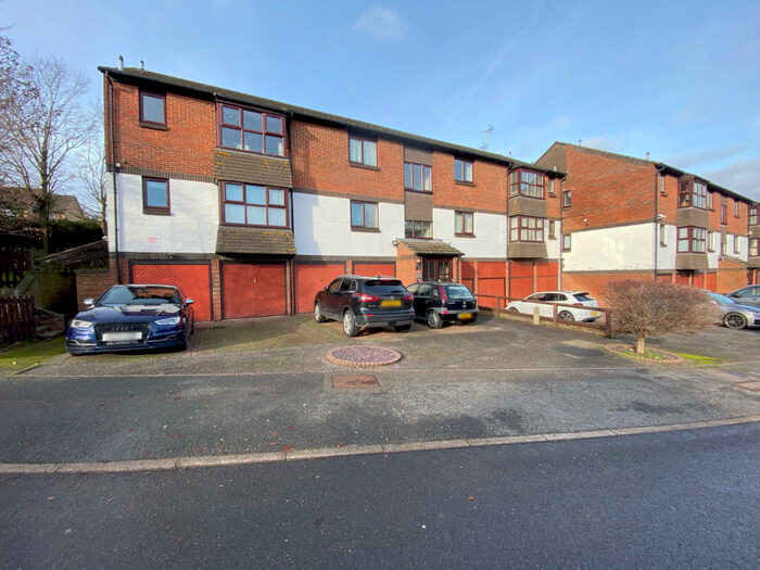 2 Bedroom Flat To Rent In Mitchell Road, Orpington, BR6