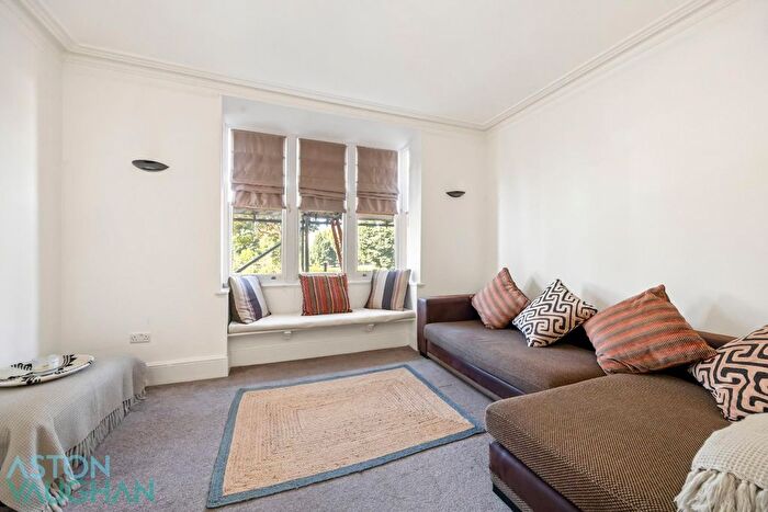 1 Bedroom Flat To Rent In Preston Park Avenue, Brighton, BN1
