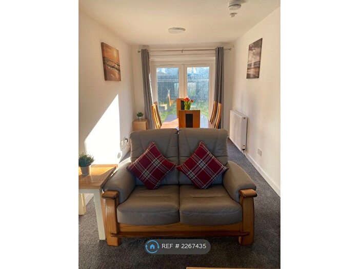 3 Bedroom Semi-Detached House To Rent In Wardlaw Crescent, Oakley, Dunfermline, KY12