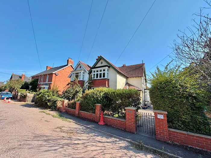 4 Bedroom Semi-Detached House To Rent In Riverside, Taunton, TA1