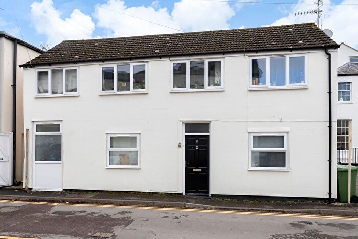 1 Bedroom Flat To Rent In Trinity Lane, Cheltenham, GL52