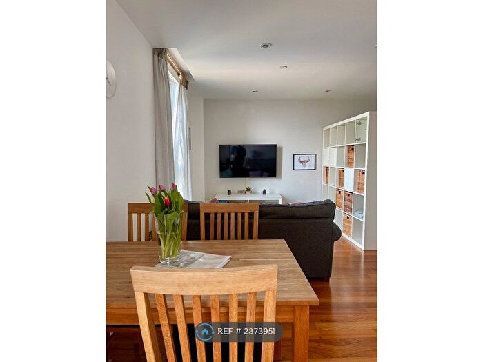 1 Bedroom Flat To Rent In The Hayes, Cardiff, CF10