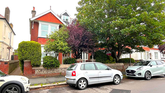 1 Bedroom Apartment To Rent In Church Walk, Worthing, BN11