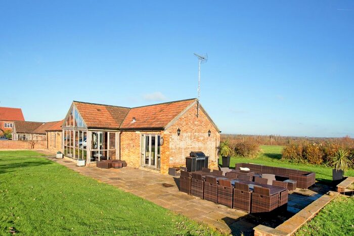 3 Bedroom Barn Conversion To Rent In Clyffe Pypard, Swindon SN4