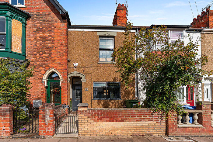 3 Bedroom Terraced House For Sale In Patrick Street, Grimsby, DN32