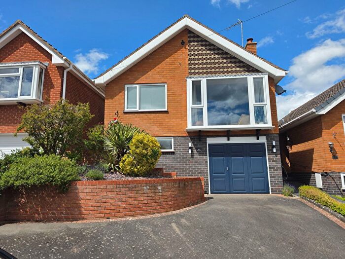 3 Bedroom Detached House For Sale In Redwood Road, Kinver, Stourbridge, DY7