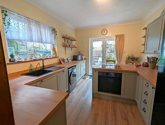 3 Bedroom Semi-Detached House For Sale In Spring Gardens, Shanklin, PO37