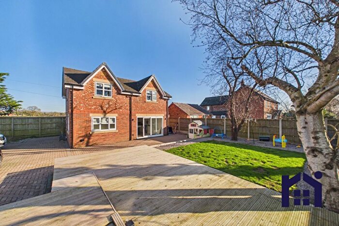 3 Bedroom Detached House For Sale In Flag Lane, Euxton, PR7