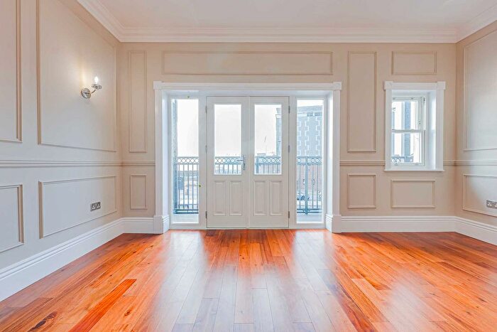 2 Bedroom Flat For Sale In Station Road, Westcliff On Sea, SS0